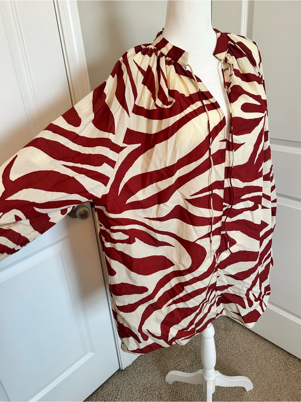 H&M Cream and Burgundy Zebra-Print Relaxed Mini Dress - Picture 2 of 9